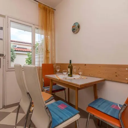Neptun Apartman Pirovac