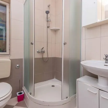 Apartment Neptun Pirovac