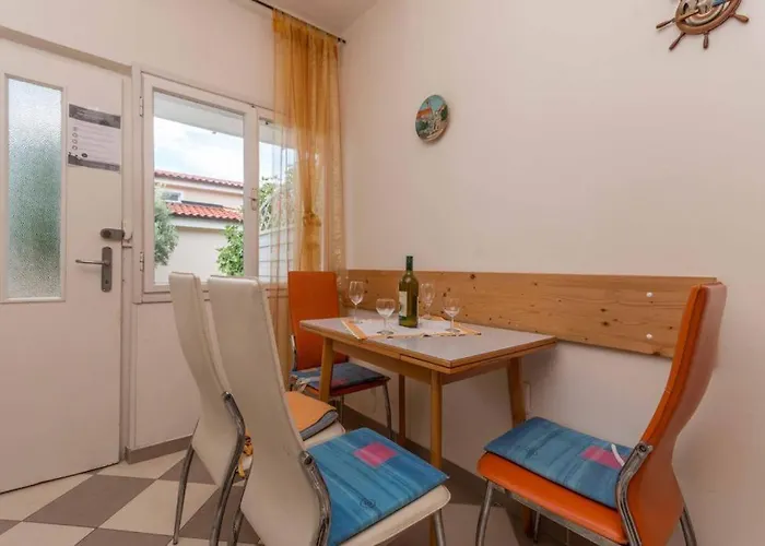 Neptun Apartman Pirovac
